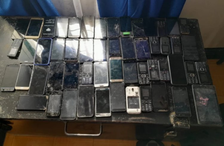 Two Suspected Robbers Arrested  As Police Recover Over 50 Mobile Phones